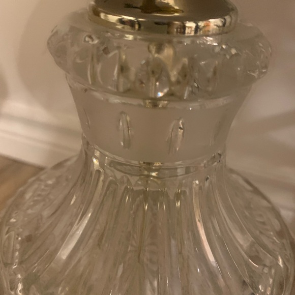 Two modern living room lamps in glass and soft fabric shade - Picture 11 of 12